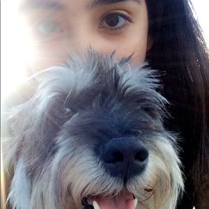 Meet your Posher, Olivia